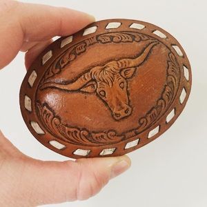 Leather belt buckle